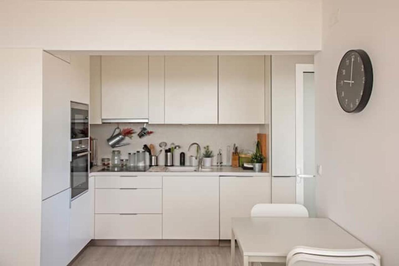 Magnificent 1 Bedroom Apartment With Views Over The Ocean Кошта-да-Капарика Экстерьер фото